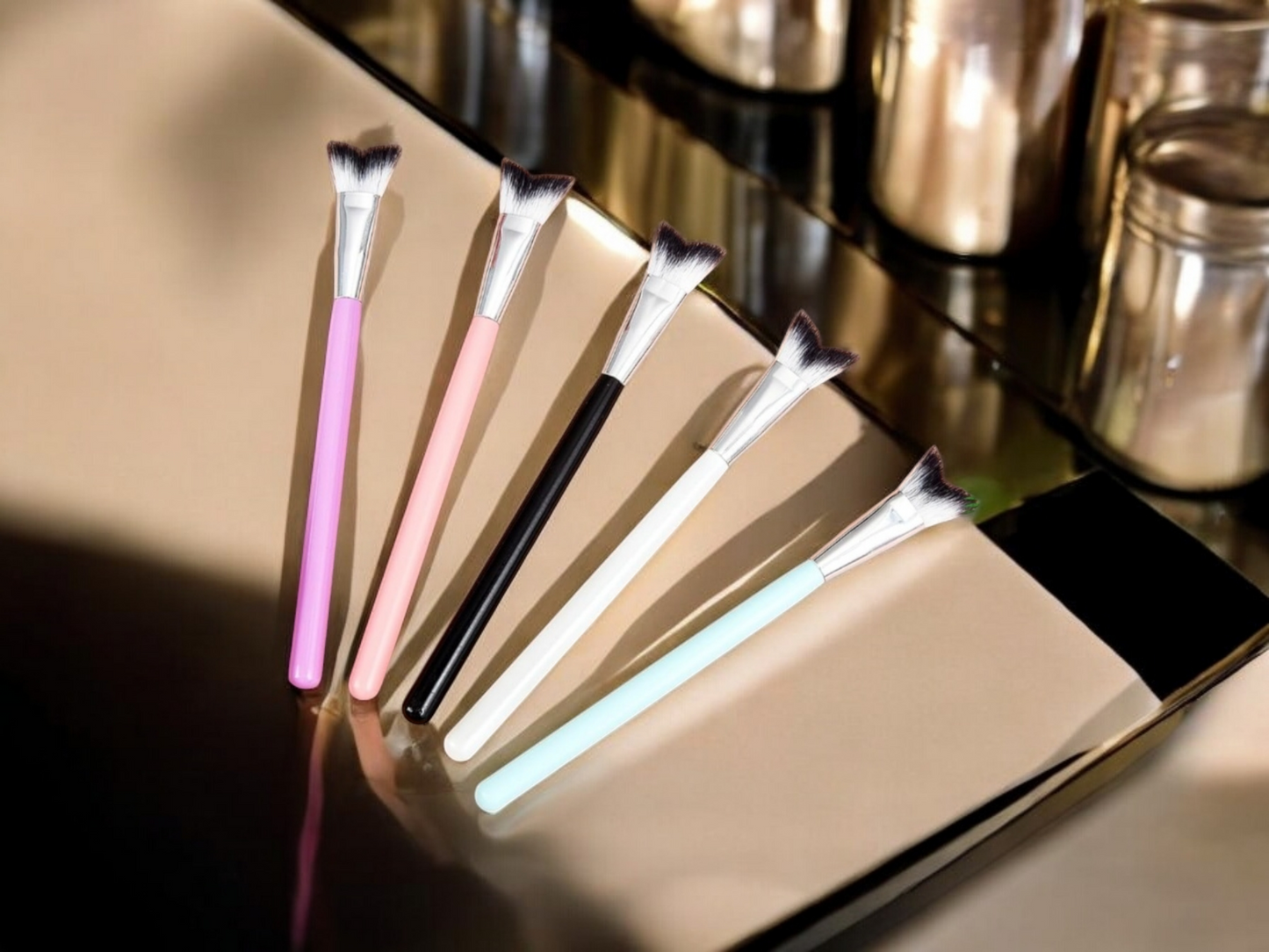 Lux Contoured Brush